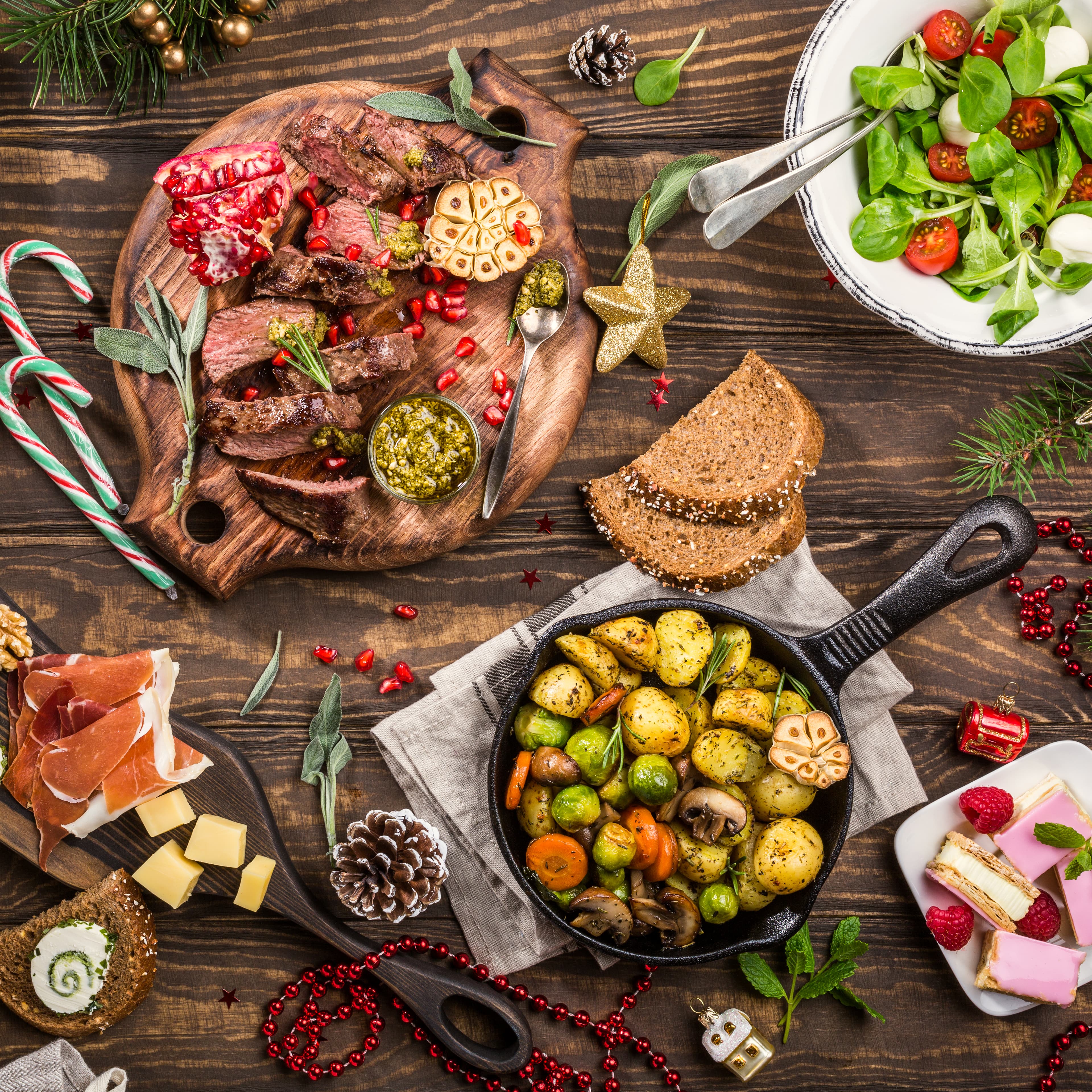 Julepyntet bord til julebord på Bolstad Kulturgård